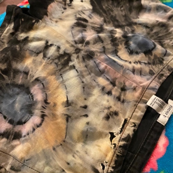 Handmade Tie Dye Shorts - Picture 3 of 7